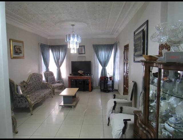 6 BEDROOM HOUSE FOR SALE IN PROCLAMATION HILL
